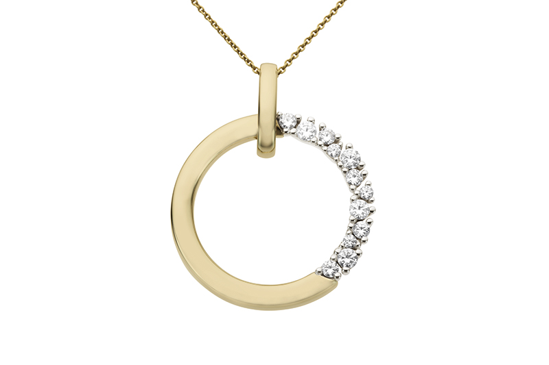 Haakonsen anheng i gull med diamanter 0.25 ct.