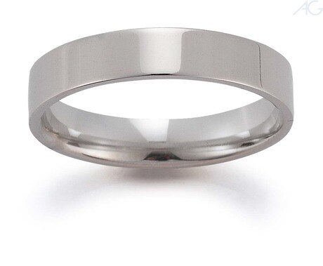 Forlovelsesring i hvitt gull.