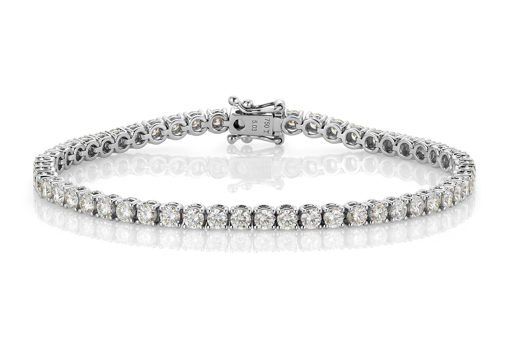 Haakonsen diamantarmbånd i hvitt gull 5.50 ct.
